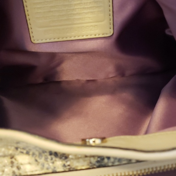 Coach purse - Picture 5 of 8